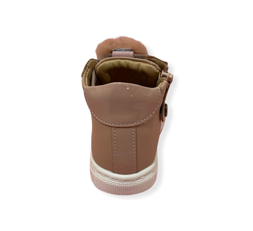 8C7EE016 86FE 4A9B B277 A467AE26E77E