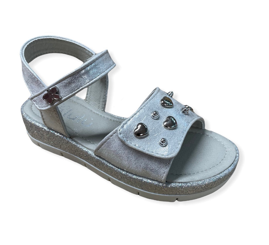 97B04F6E EB15 4E4F 879D D42ACF96E980