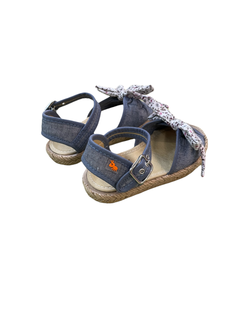 C32571C2 F469 4EBA 84C0 C0A648F1CE8B