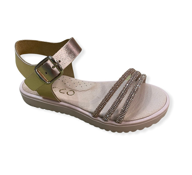 D5F15426 7231 4670 9182 6F225AE294F2