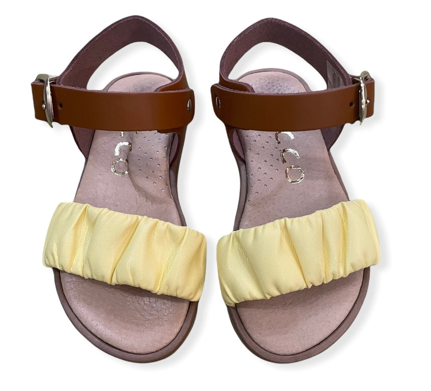 FBF4A4CD 0A82 47DC 9EDF ABD7906CEE47