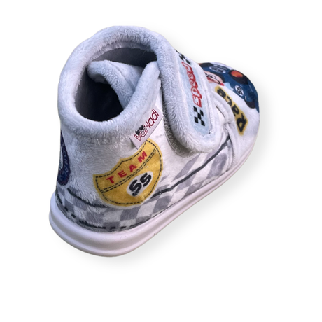 EAF7E315 C044 4C04 B691 38939AFD65E1